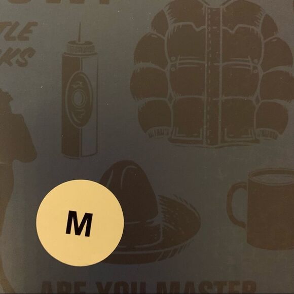 Cutterfly Seinfeld Collectors Bundle Merchandise Gift Box, Medium T-Shirt - Picture 7 of 15